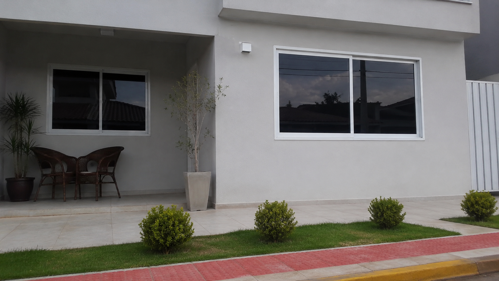 Película fumê para vidros residenciais e comerciais